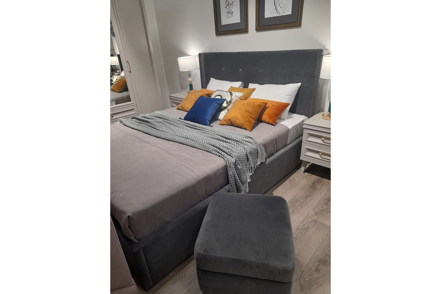 Распродажа - изображение №4 "Пуф Орландо (выставочный образец)"  на www.Angstrem-mebel.ru